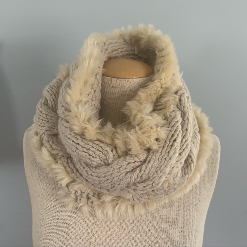 LOFT knit & faux fur infinity scarf, ivory cream, chunky cable knit, cozy soft